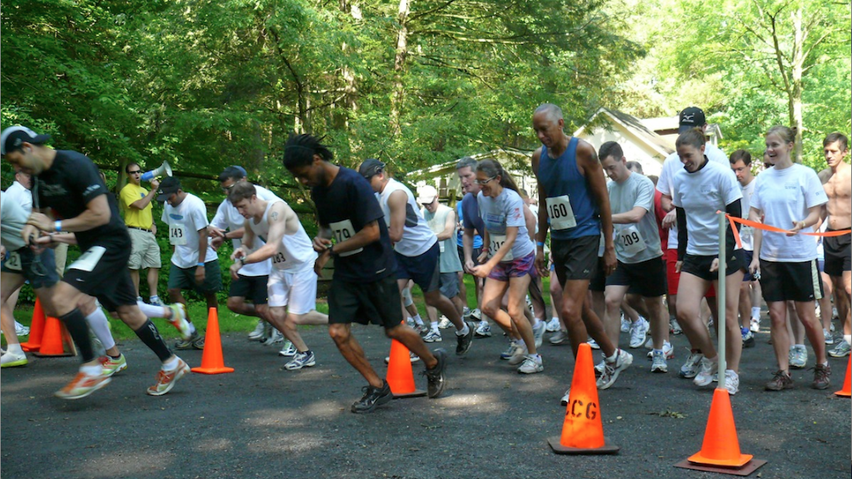  Runners set out in a 10K commemorating the Friends of the Wissahickon's 85th anniversary. (Photo courtesy of FOW/Bérénice Linck)  