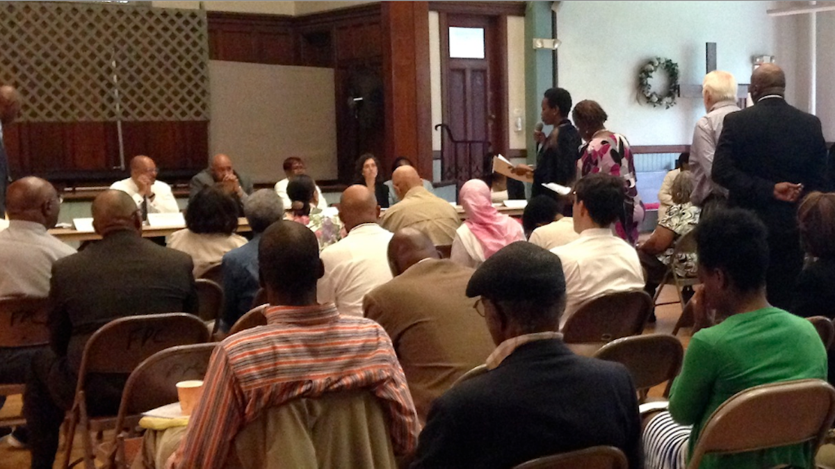  A Wednesday night forum in Germantown focused on the causes of poverty, and re-entry issues facing ex-offenders. (Michelle Barrett/for NewsWorks) 