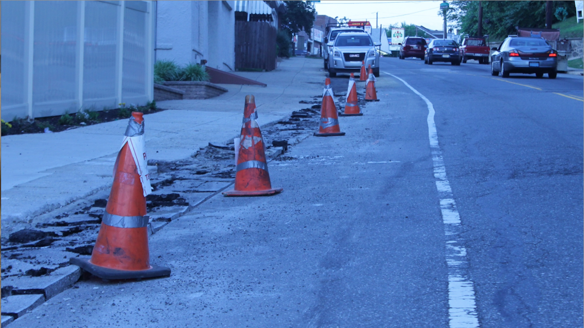  Construction-related parking restrictions along Ridge Avenue. (Matt Grady/for NewsWorks) 