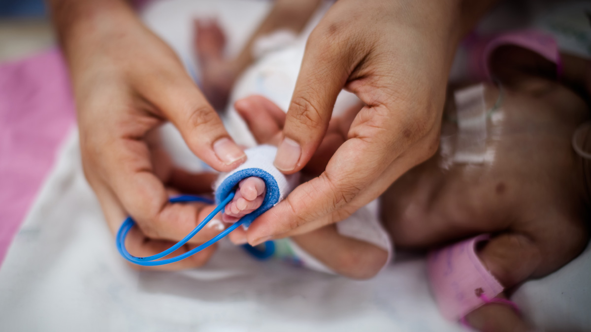  One of every nine babies in the U.S. is born at least three weeks early. (<a href=