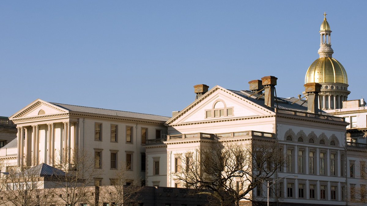  New Jersey Senate President Steve Sweeney has called for bipartisanship under the State House dome as the Legislature begins its new session.(<a href=“http://www.shutterstock.com/pic-24249229/stock-photo-new-jersey-state-house-and-capitol-complex-in-trenton.html?src=SpPhx69DAbNkZUSSCHLkTQ-1-9”>Photo</a> via ShutterStock) 