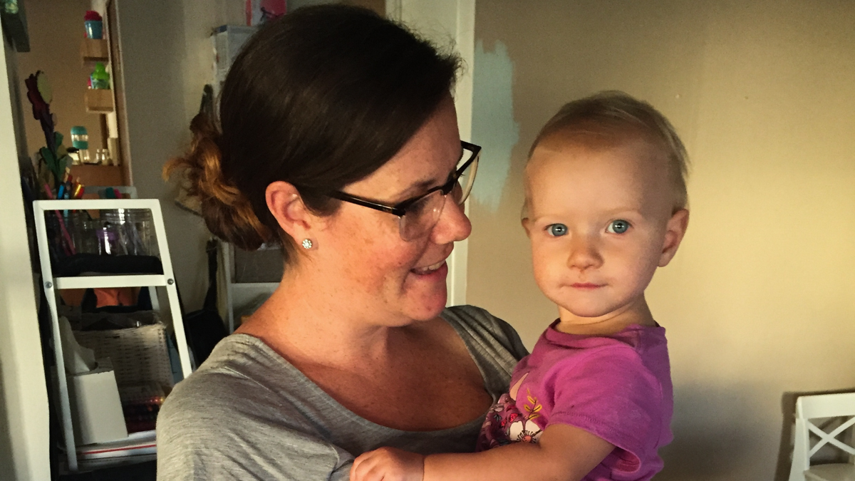 New mom Corrie Ordway and her daughter Ellie. (Ali Budner/for WHYY)