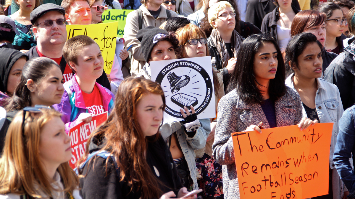 Temple University students rally against the building of a new football stadium. (Emma Lee/WHYY)