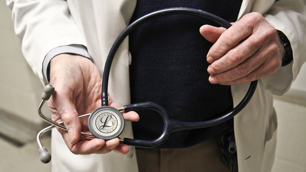Kidney specialist Steven Peitzman
