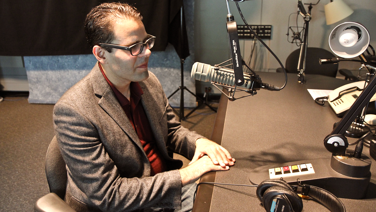 Thomas Dixon at WHYY studios. (Kimberly Paynter