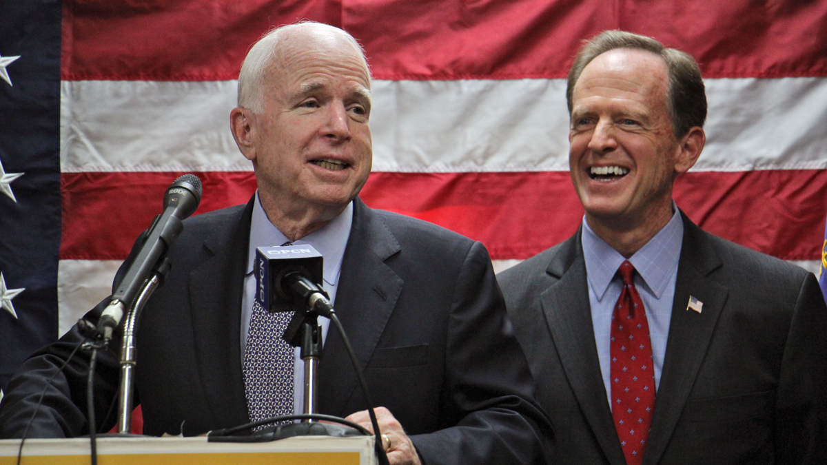 Arizona Sen. John McCain stumps for Sen. Pat Toomey in Folsom, Pa. (Emma Lee/WHYY)