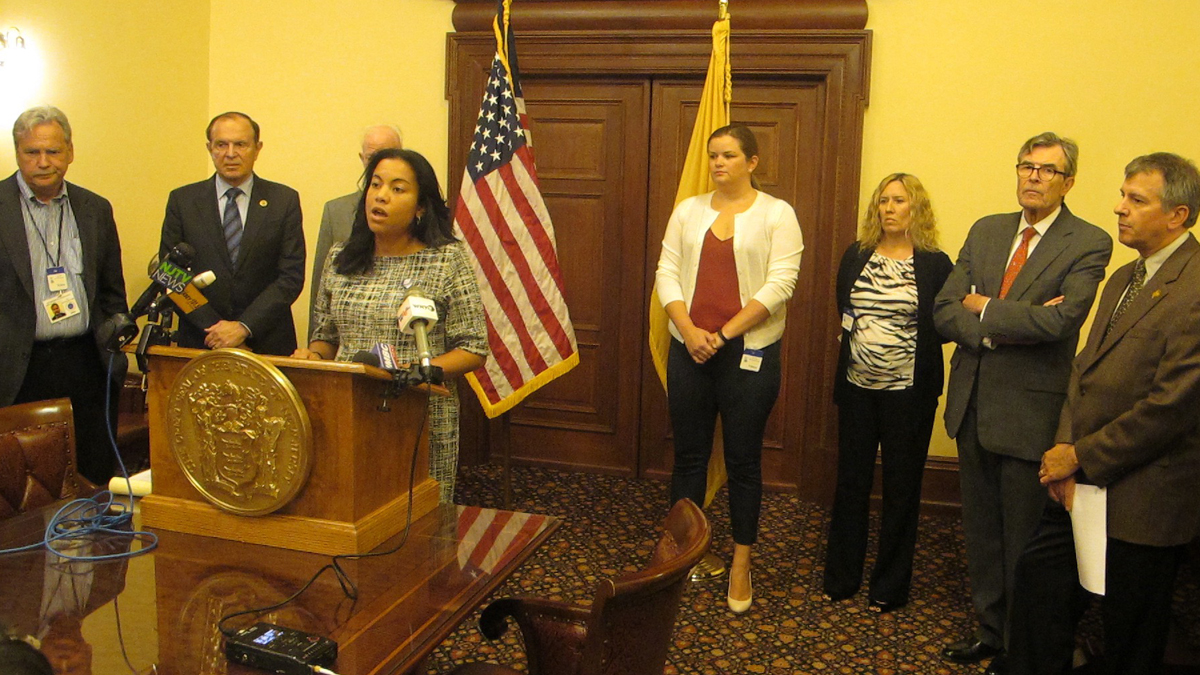 Opponents say the Transportation Trust Fund plan New Jersey lawmakers will vote on Wednesday is fiscally irresponsible. (Phil Gregory/WHYY)