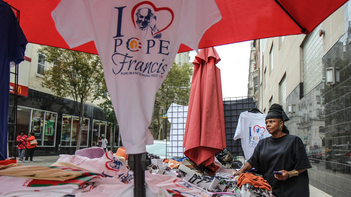  LaVerne McNear has been a Center City street vendor since 1968. (Kimberly Paynter/WHYY) 