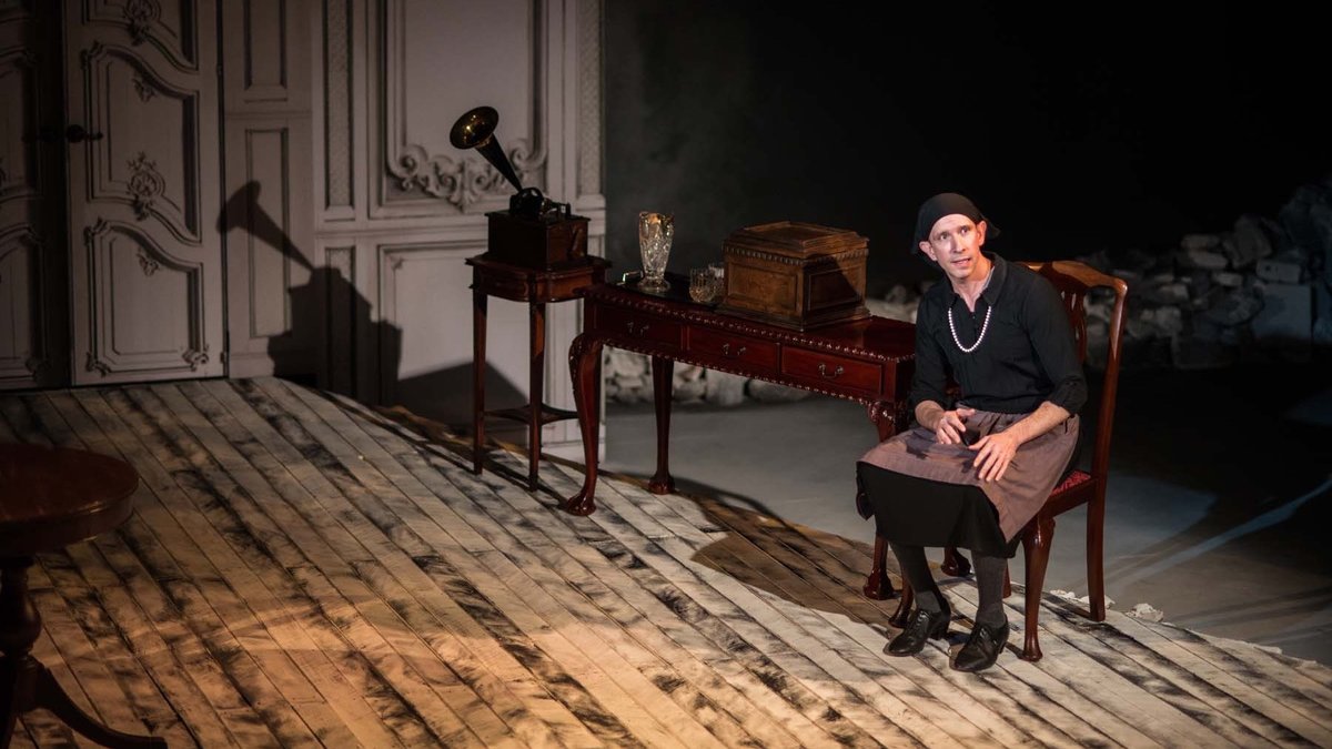  Charlie DelMarcelle as the transvestite Charlotte von Mahlsdorf -- and as everyone else in 