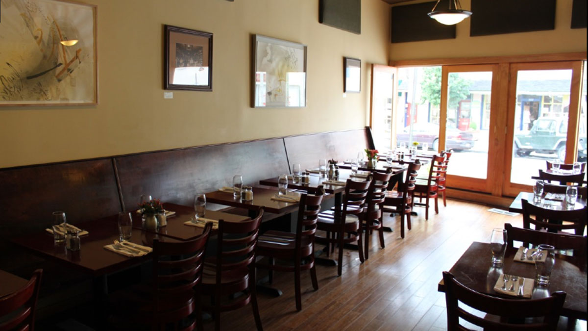  Film crews stopped by Wine Thief Bistro on Friday. (Emily Brooks/for NewsWorks) 