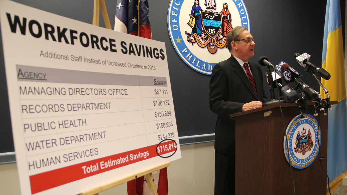  Philadelphia City Controller presents a report stating that the city could save money by hiring more people. (Emma Lee/WHYY) 