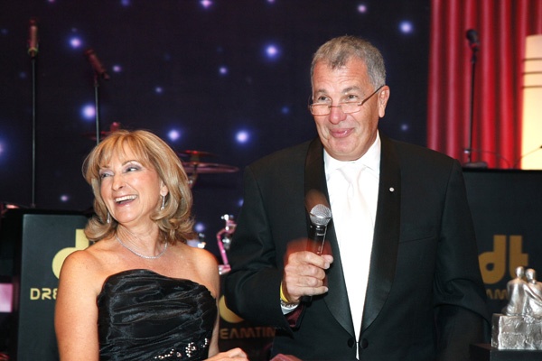 <p><p>Rainbow Ball Family Award honorees Karen Model, Abramson Center Auxiliary member, and her husband, Neil Model, associate secretary of the Center’s board of trustees (Photo courtesy of Scott Weiner)</p></p>
