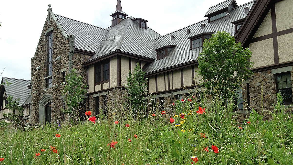  The former Duke estate in Central New Jersey is helping farmers start their business.(Ilene Dube/for NewsWorks) 