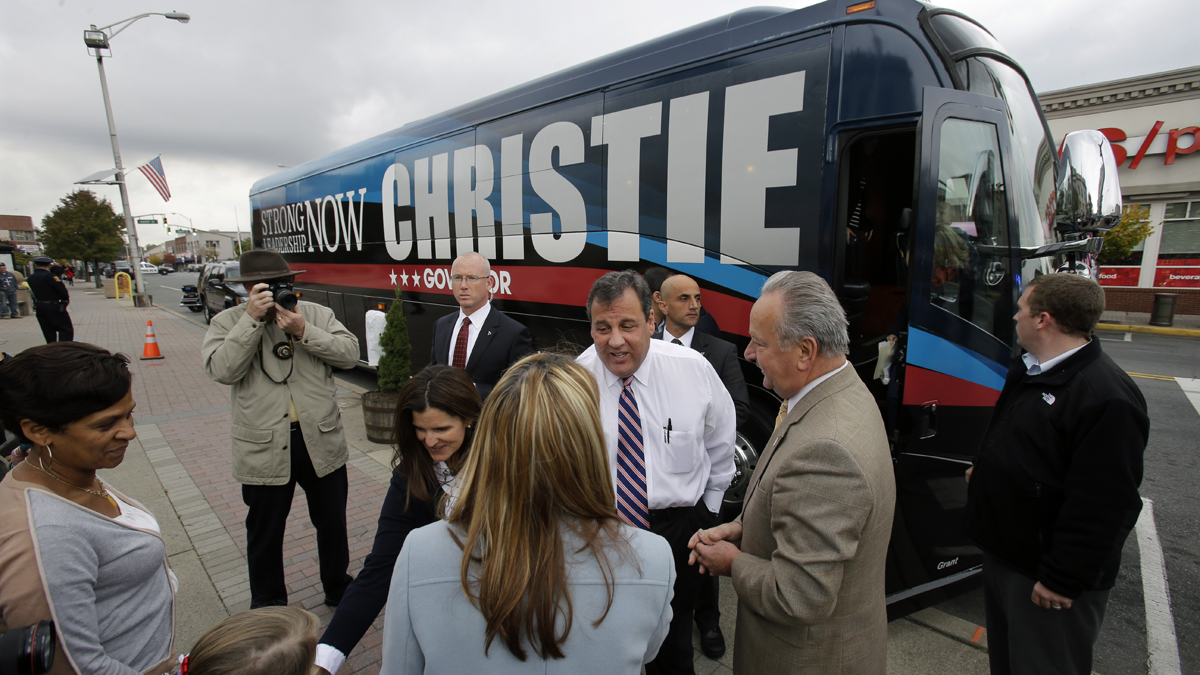  Governor Christie at a campaign stop in Linden, N.J. during his 2013 re-election campaign. (AP Photo/Mel Evans) 