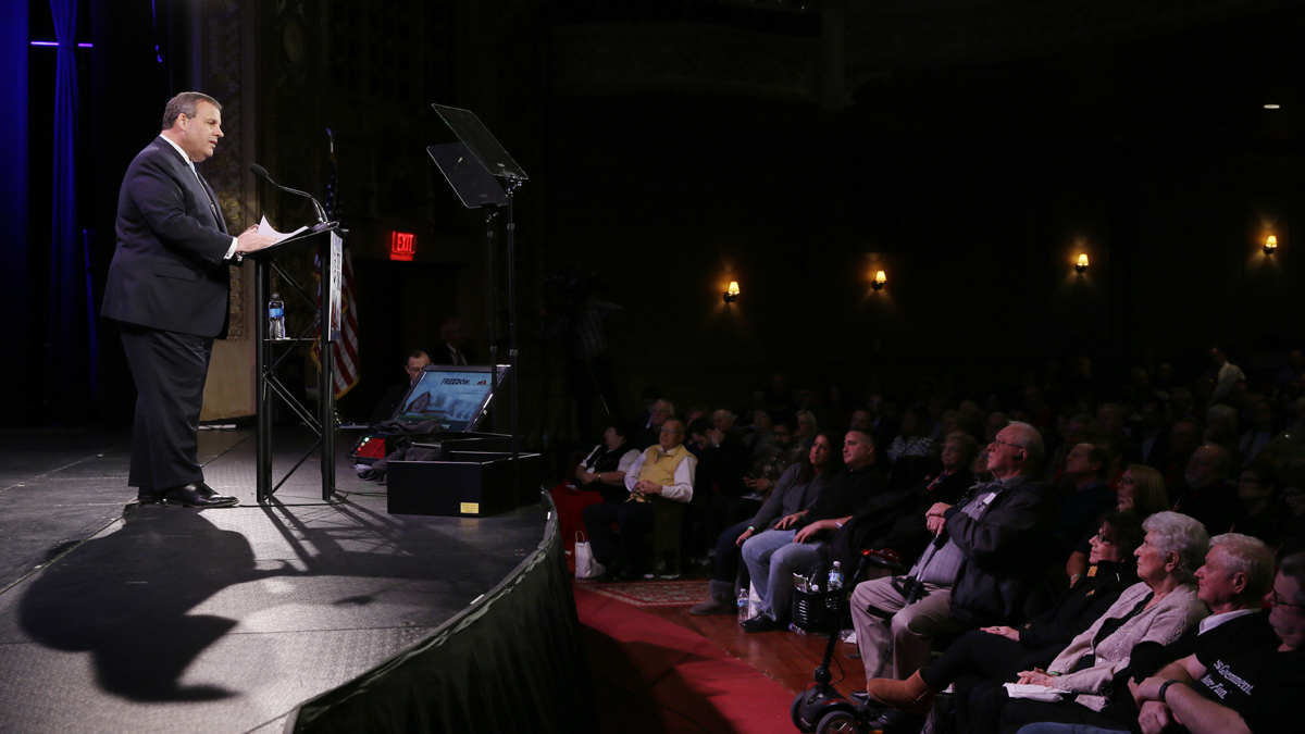  New Jersey Gov. Chris Christie speaks during the Freedom Summit, Saturday, Jan. 24, 2015, in Des Moines, Iowa. (AP Photo/Charlie Neibergall) 