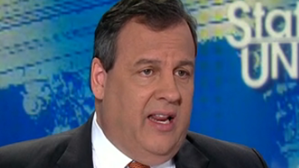  New Jersey Governor Chris Christie speaking Sunday on CNN's State of the Union, Feb 27, 2017. (Screen capture from CNN.com) 
