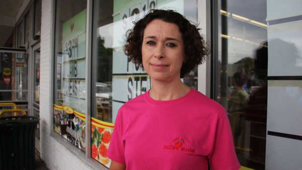 20170714-elee-lora kushnir-northeast philadelphia bells market-russian immigrants trump