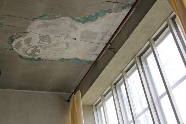 The ceilings in Andrew Wyeth's studio have been left as he liked them, cracked and discolored, but stabilized for the safety of visitors. (Emma Lee/for NewsWorks)