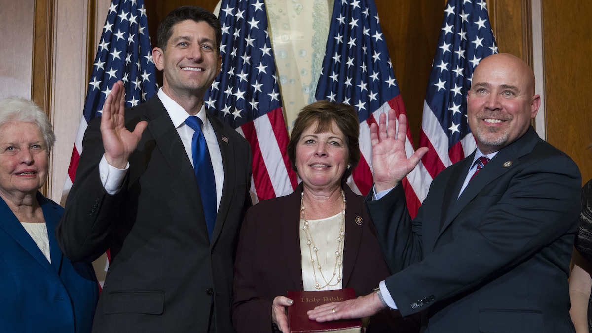  House Speaker Paul Ryan of Wis. administers the House oath of office to Rep. Tom MacArthur, R-N.J., during a mock swearing in ceremony on Capitol Hill in Washington, Tuesday, Jan. 3, 2017, as the 115th Congress began. ( AP Photo/Jose Luis Magana) 