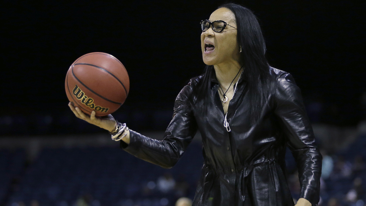  South Carolina head coach Dawn Staley protest a charging foul called against Gamecock forward A'ja Wilson during the second half against Florida State in a regional final game of the women's NCAA college basketball tournament, Monday, March 27, 2017, in Stockton, Calif. South Carolina won 71-64. (Rich Pedroncelli/AP Photo) 