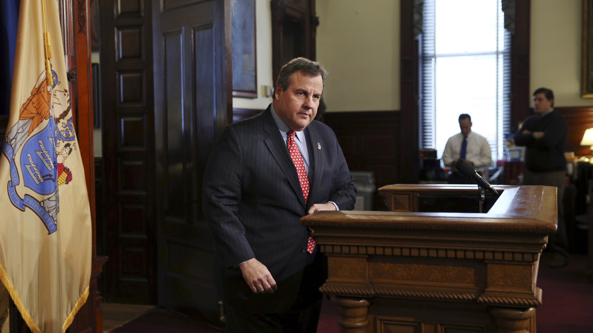  New Jersey Gov. and presidential candidate Chris Christie addresses members of the media at The Statehouse, Monday in Trenton. He will deliver his State of the State address Tuesday at 3 p.m. (AP Photo/Mel Evans) 