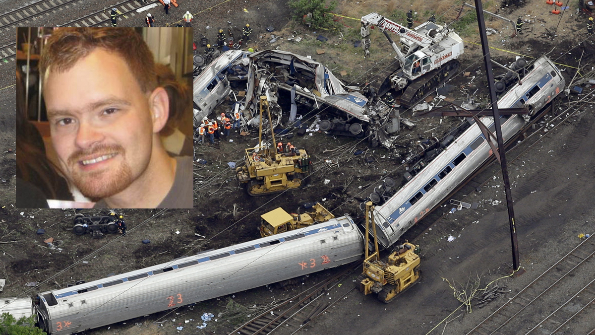  The NTSB has found that Brandon Bostian (left via NBC10/LinkedIn) the engineer driving an Amtrak train was not using his cellphone in the moments before the train derailed in Philadelphia last month. (Patrick Semansky/AP Photo) 