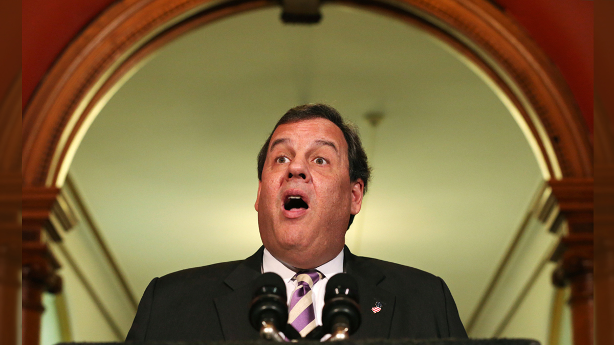  New Jersey Gov. Chris Christie stands in the Statehouse rotunda, Tuesday, Nov. 29, 2016, in Trenton, N.J. (Mel Evans/AP Photo)     