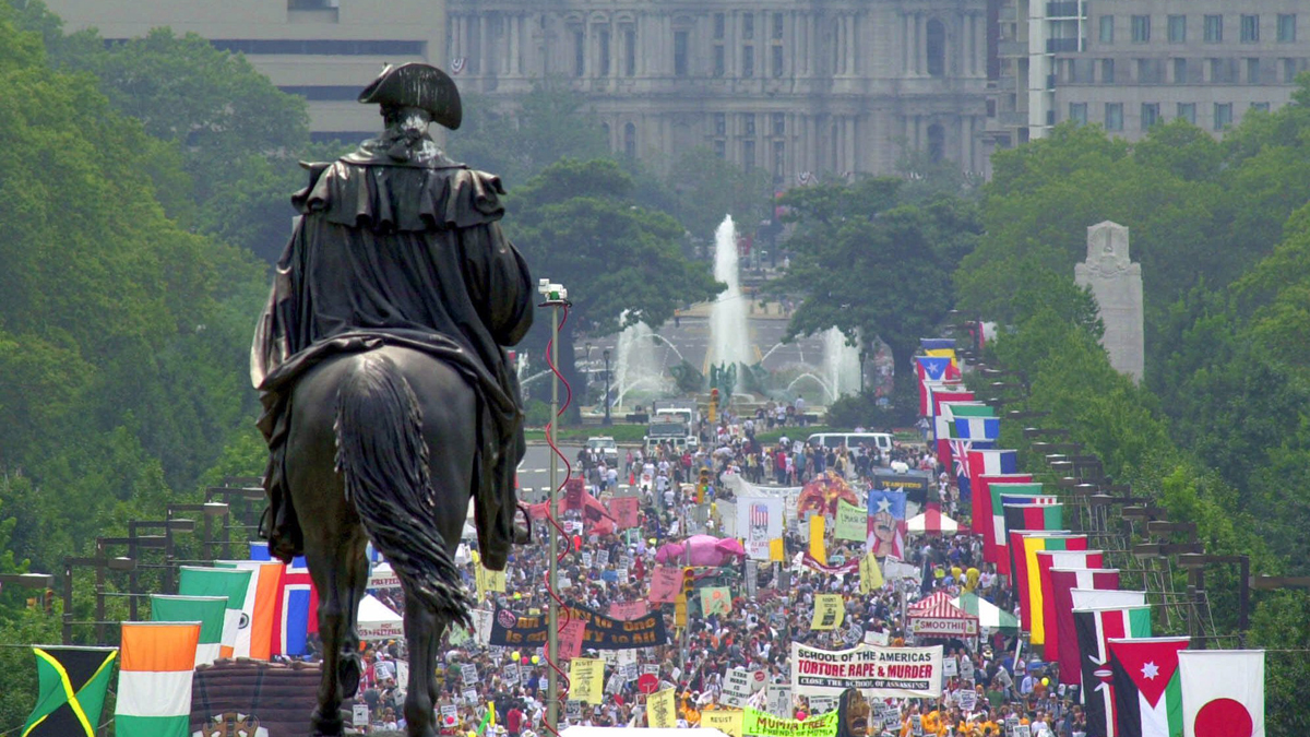 Overlooked by a statue of George Washington on a horse