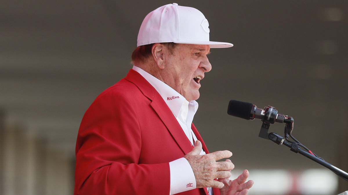  Former Cincinnati Reds player Pete Rose speaks during his statue dedication ceremony before a baseball game between the Cincinnati Reds and the Los Angeles Dodgers, Saturday, June 17, 2017, in Cincinnati. (John Minchillo/AP Photo) 