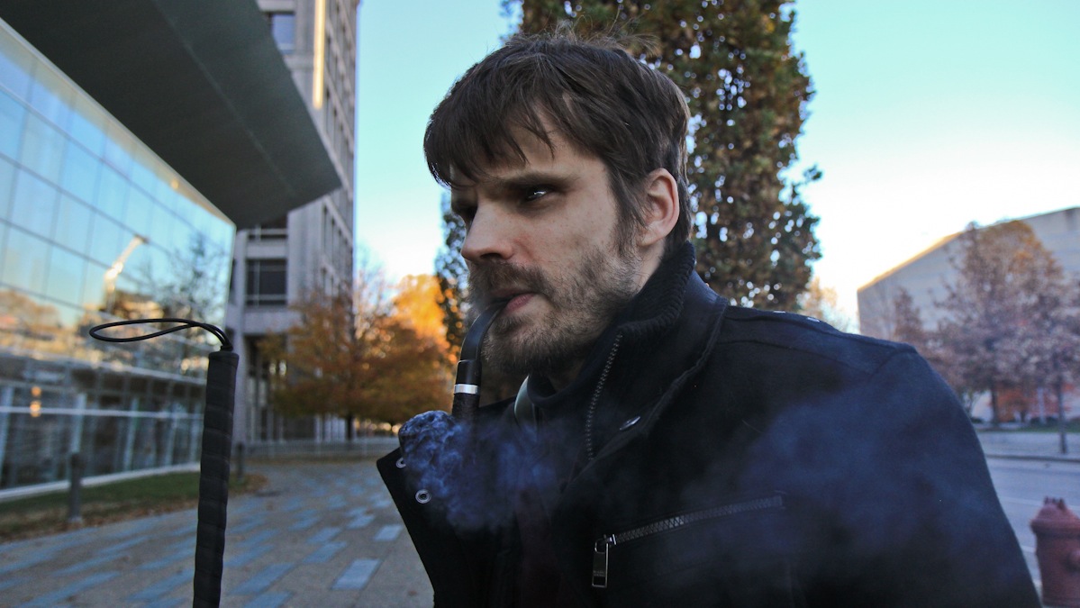  Austin Seraphin uses echolocation, or a series of tongue clicks, to navigate through Philadelphia via sound. (Kimberly Paynter/for The Pulse) 