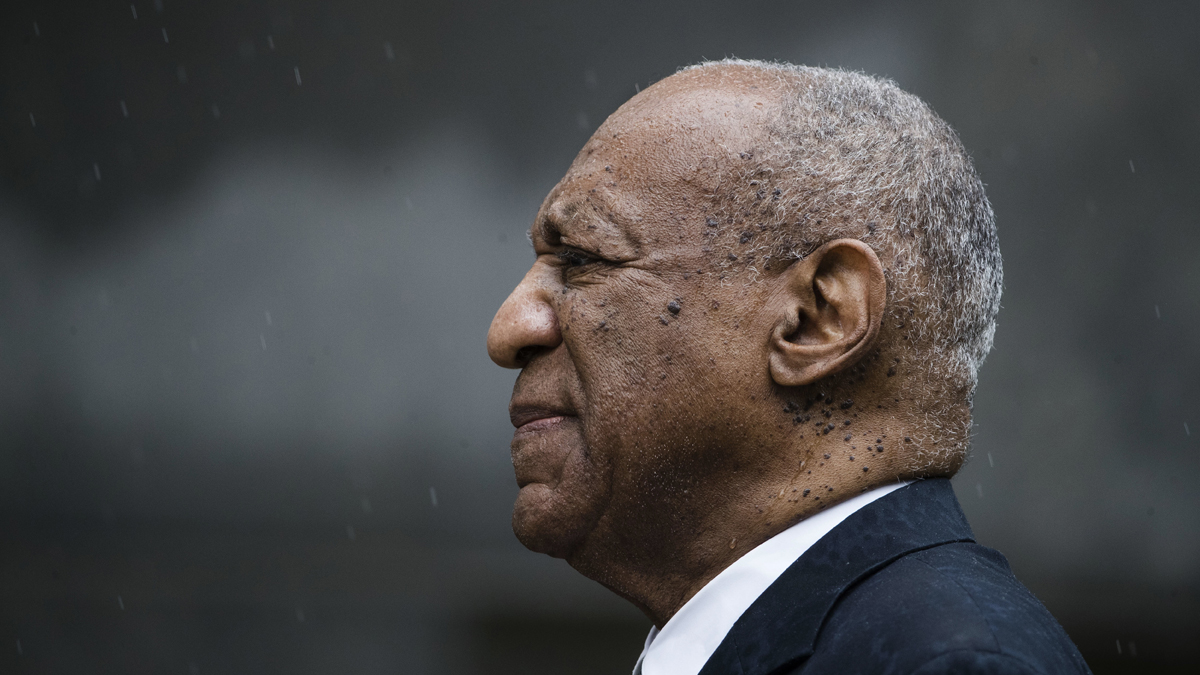  Bill Cosby is shown exiting the Montgomery County Courthouse after a mistrial in his sexual assault case in Norristown, Pa., Saturday, June 17, 2017. Last week, reports surfaced about Cosby's plans to tour the country lecturing young people about the dangers of sex-crime allegations. (AP Photo/Matt Rourke) 