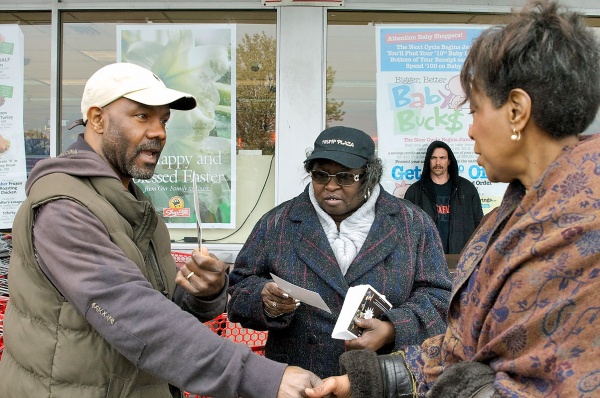 Rosita Youngblood campaigns on a weekend away from Harrisburg. (Bas Slabbers/for NewsWorks)   