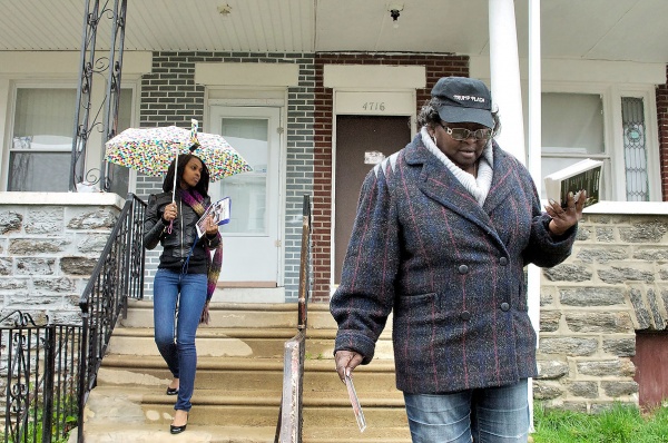Campaign workers working for state Rep. Rosita Youngblood's re-election bid. (Bas Slabbers/for NewsWorks)