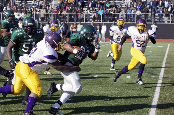 <p><p>Ishmael Dargan carries the ball toward the endzone. (Bas Slabbers/for NewsWorks)</p></p>
