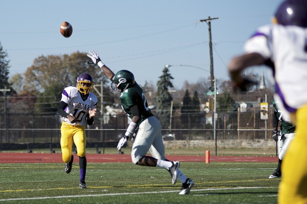 <p><p>Cougars QB Khaleel Stewart throws a pass. (Bas Slabbers/for NewsWorks)</p></p>
