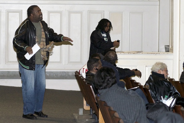 <p><p>Alumni association member Appollos Baker made himself heard at Tuesday night's meeting. (Bas Slabbers/for NewsWorks)</p></p>
