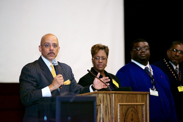 <p><p>With the new Fox Street ShopRite team behind him, State Sen. Vincent Hughes emphasizes the importance of creating jobs. (Bas Slabbers/for NewsWorks)</p></p>

