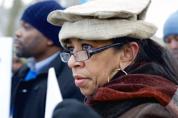 <p><p>"We want Dr. [William] Hite to come to Germantown," said GHS Alumni Association President Verna Primus of the superintendent. (Bas Slabbers/for NewsWorks)</p></p>
