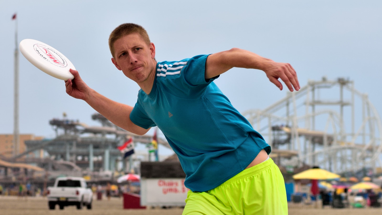 Ian McClellan with the Philadelphia Spinners demonstrates a precision long-distance throw. (Bas Slabbers/for NewsWorks) 