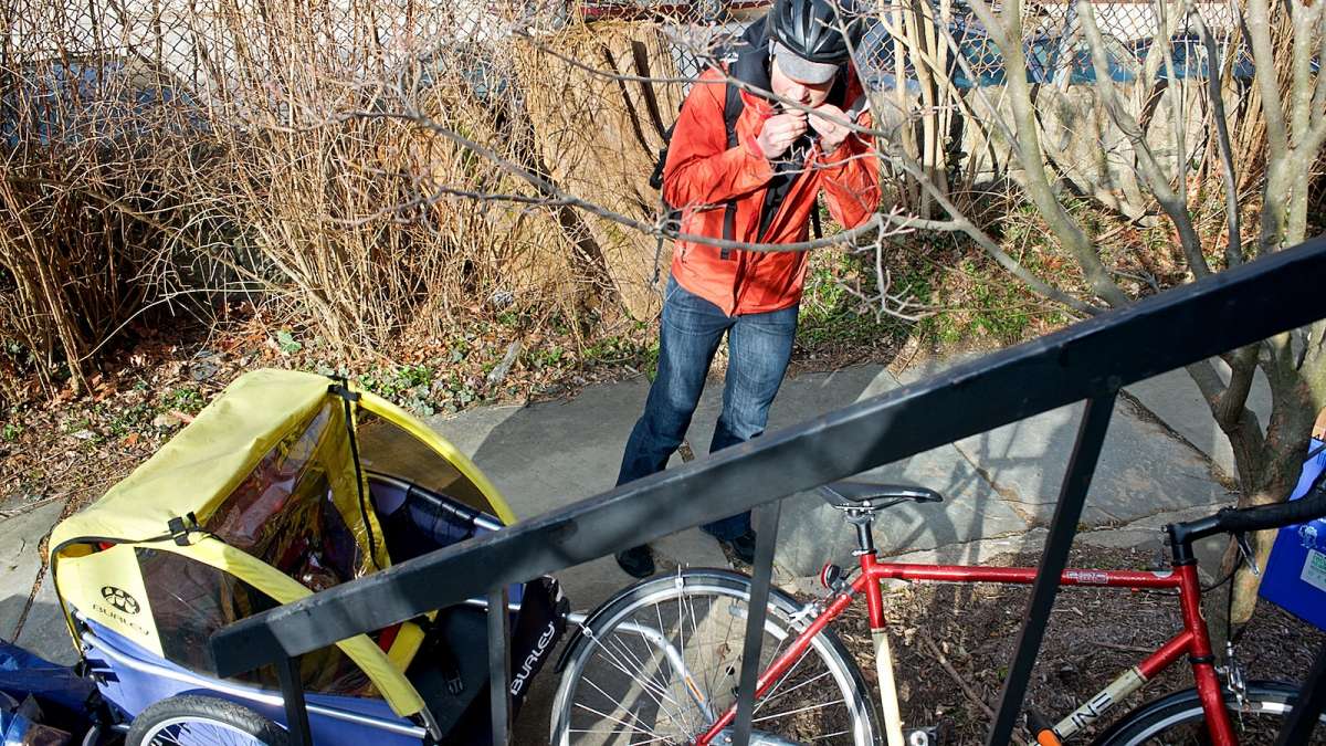 Alison Cohen leaves her Mt. Airy home for a 45-minute commute to Northern Liberties. (Bastiaan Slabbers/for NewsWorks)