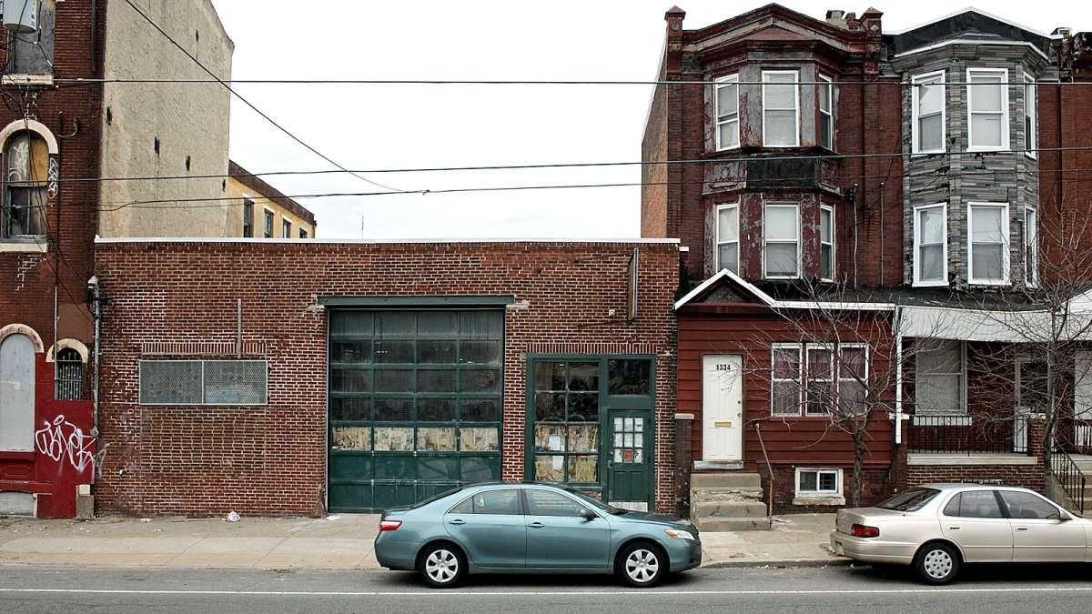 The Philly Bike Share warehouse on North Fifth Street. (Bastiaan Slabbers/for NewsWorks)