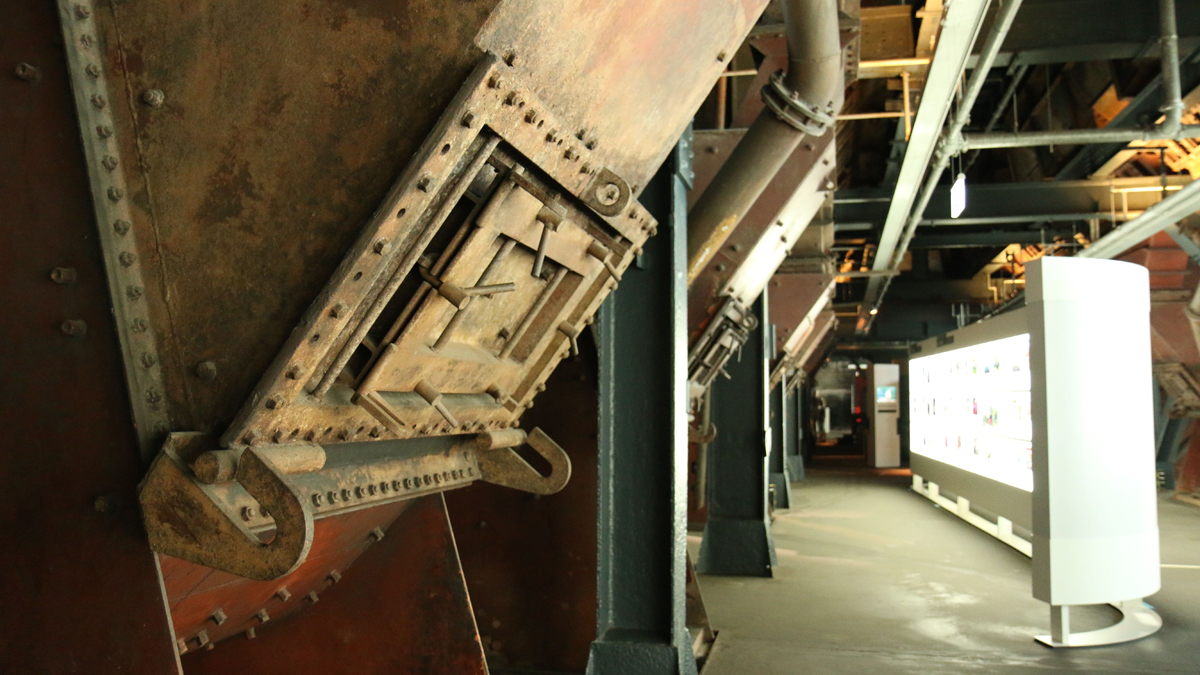 Coal_exhibit_1200.jpg