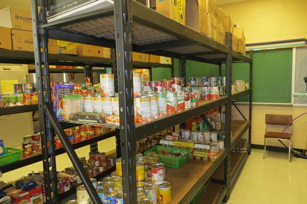 <p><p>Canned goods and non-perishable items are staples at Colonial School District's food pantries (Shirley Min/WHYY)</p></p>

