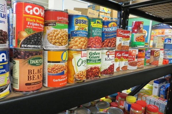 <p><p>Canned goods and non-perishable items are staples at Colonial School District's food pantries (Shirley Min/WHYY)</p></p>
