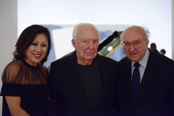 <p><p>Sueyun Locks, Philadelphia Museum of Art trustee (left), artist Jasper Johns, whose work is featured in the museum's current exhibition "Dancing around the Bride," and Philadelphia Museum of Art senior curator Joseph Rishel (Photo courtesy of Kelly & Massa Photography)</p></p>
