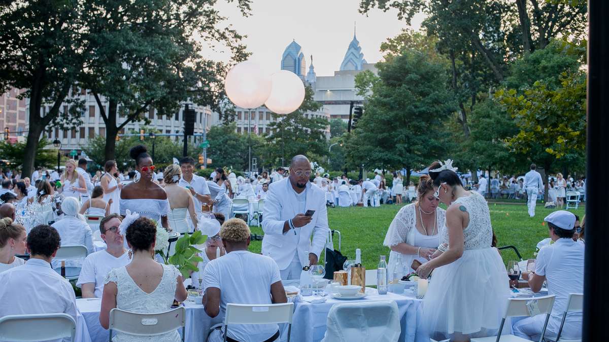 The sixth annual Dîner en Blanc came to Franklin Square Thursday evening. With an estimated 5,300 in attendance it was the largest Diner en Blanc event ever held in the United States. (Brad Larrison for NewsWorks)