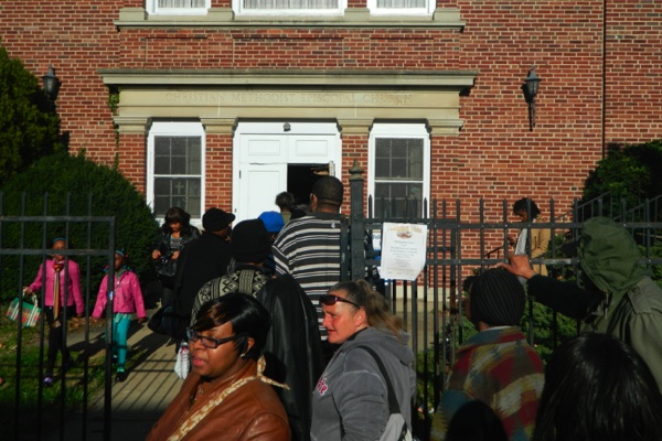 <p><p>The event drew a long line. (Kiera Smalls/for NewsWorks)</p></p>
