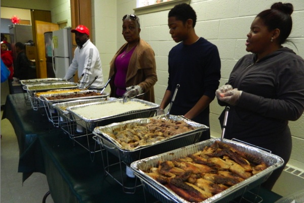 <p><p>Volunteers ready to serve meals. (Kiera Smalls/for NewsWorks)</p></p>
