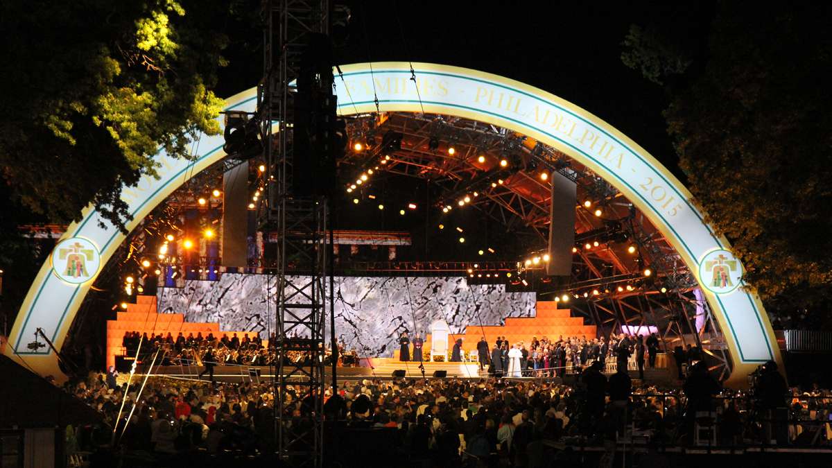 Festival of Families: The Festival of Families stage can be seen from the Benjamin Franklin Parkway (KImberly Paynter/WHYY)