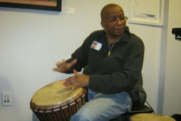 <p><p>Drummer Karen Smith entertained the crowd at the Germantown Artists Roundtable's networking event on Sunday. (Alaina Mabaso/for NewsWorks)</p></p>
